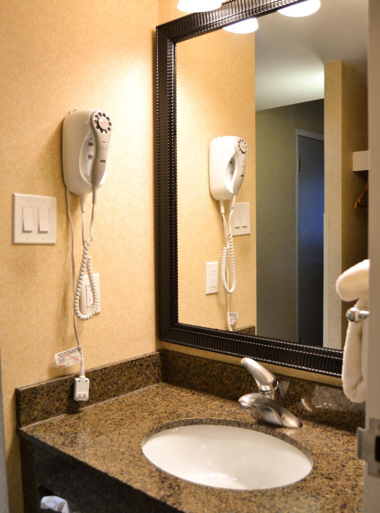 Amenida Residences, Calgary Ngoại thất bức ảnh